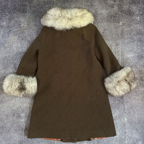 Elegant Brown Pea Coat with Real Mink Fur Trim - Picture 7 of 7